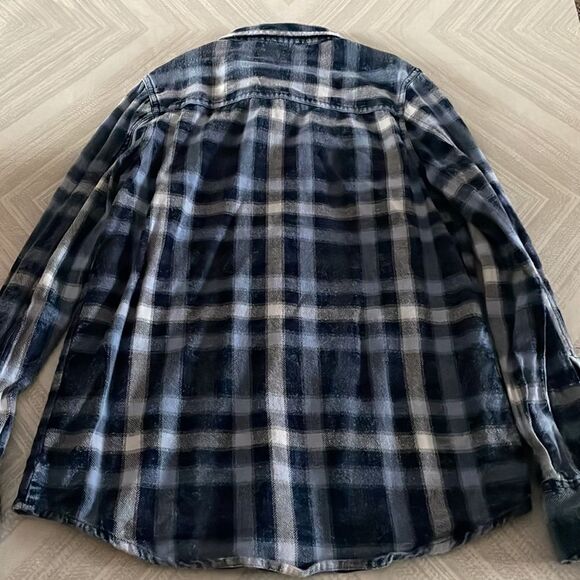 74AMK Boys Blue & White Plaid Button Down Shirt Size Medium - Picture 7 of 7